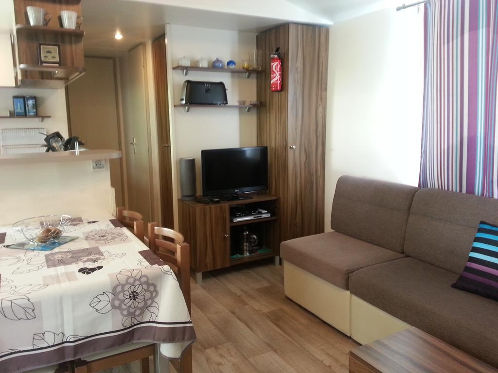 Campsite Les Charmettes Mobilhomes17 Les Mathes