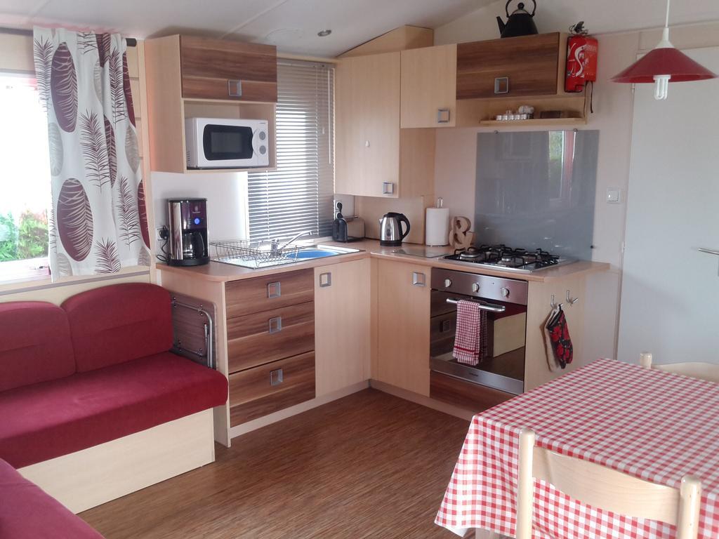 Les Charmettes Mobilhomes17 4*