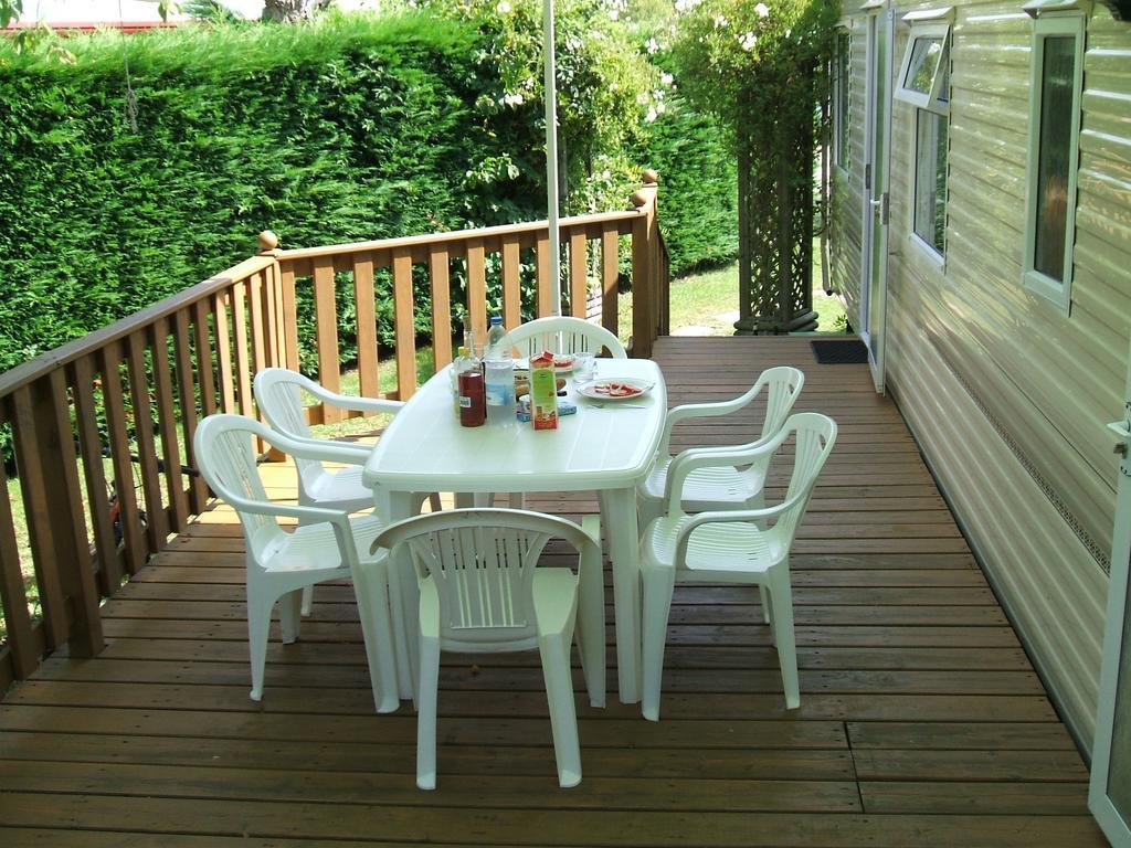 Les Charmettes Mobilhomes17 4*